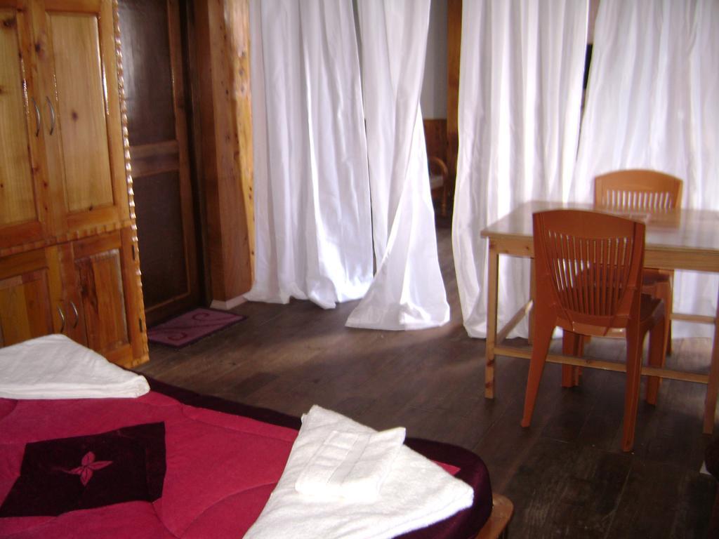 Deolo Cliff Eco Resort Kalimpong Bagian luar foto